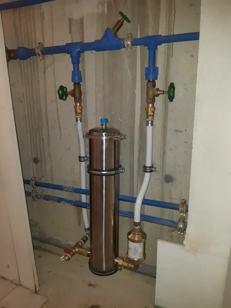 Evodrop Hausfilter und UMH Wasserbelebung in Perchtoldsdorf, eingebaut von Wassertechnik Unger