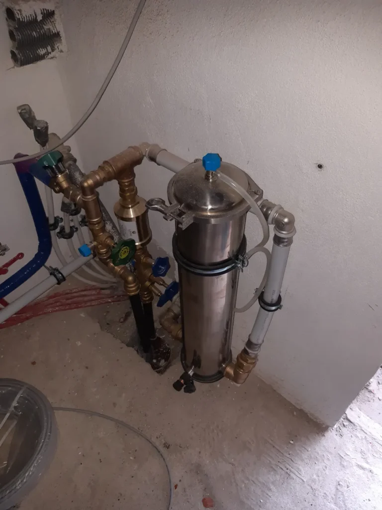 Evodrop Hausfilter und UMH Wasserbelebung in Wien Hernals, eingebaut von Wassertechnik Unger