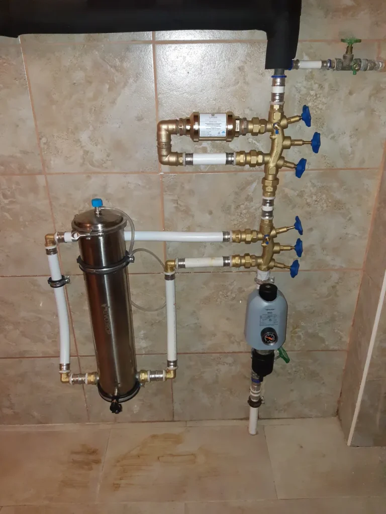 Evodrop Hausfilter und UMH Wasserbelebung in Wien Hietzing, eingebaut von Wassertechnik Unger